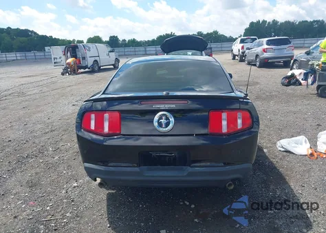 2012 Ford Mustang V6 Premium z USA, uszkodzony, nr VIN 1ZVBP8AM9C5222027